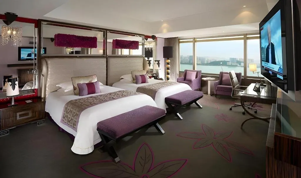 Grand Lisboa Macau 5*,  China