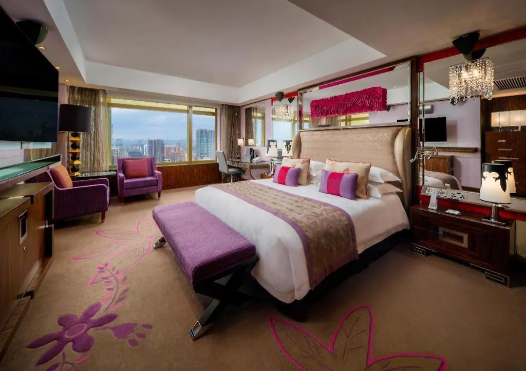 Grand Lisboa Macau 5*,